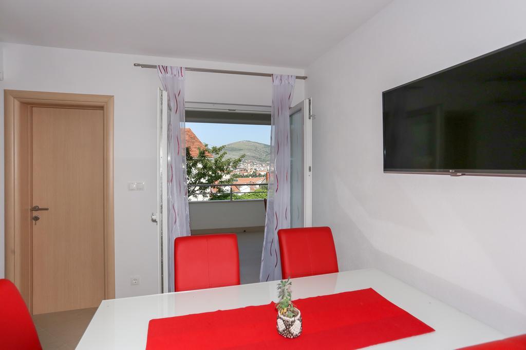 Apartments Ivan Trogir Exterior foto