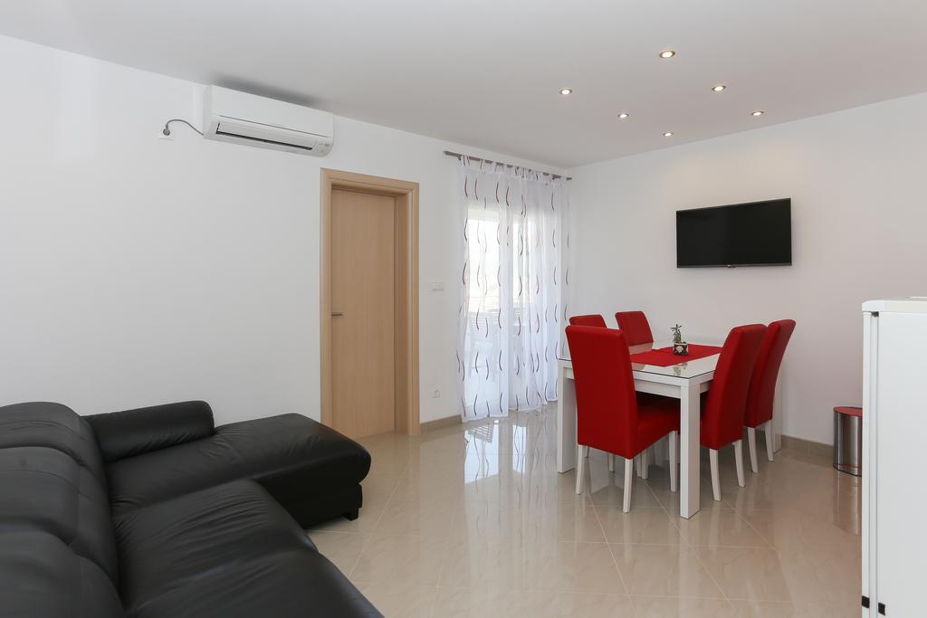 Apartments Ivan Trogir Exterior foto