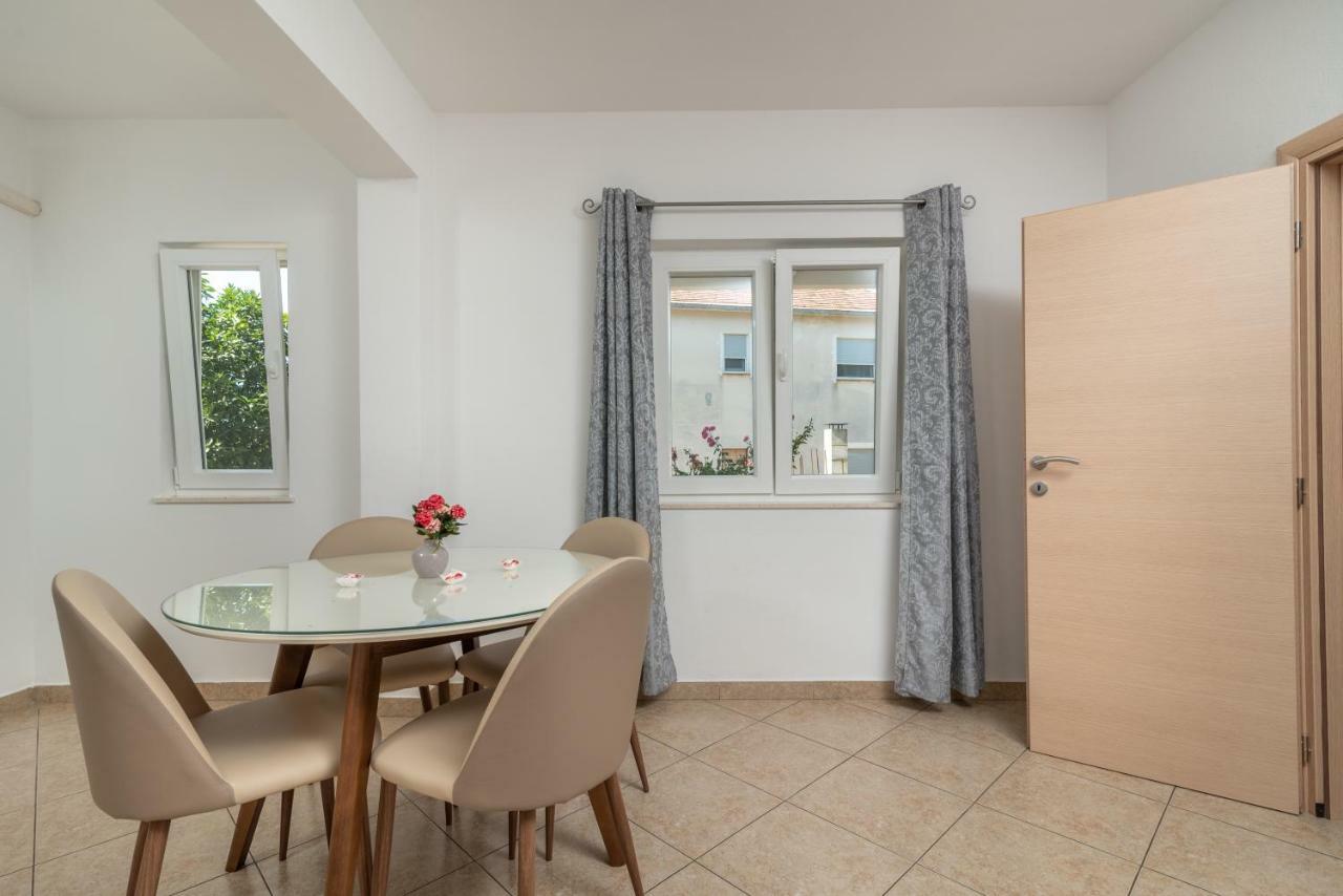 Apartments Ivan Trogir Exterior foto