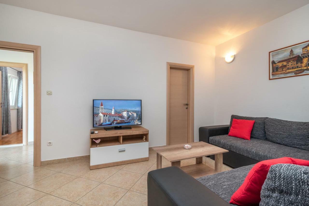 Apartments Ivan Trogir Exterior foto