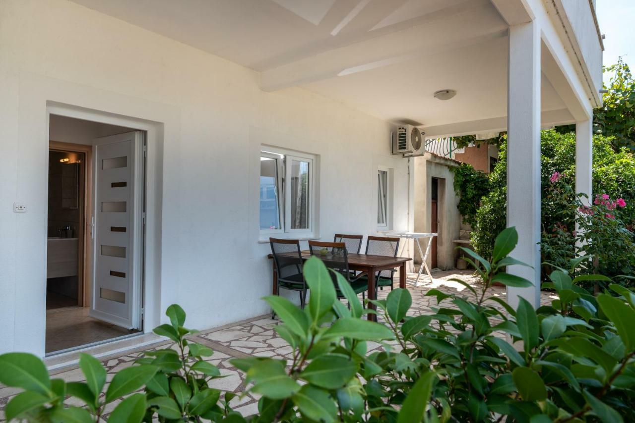 Apartments Ivan Trogir Exterior foto
